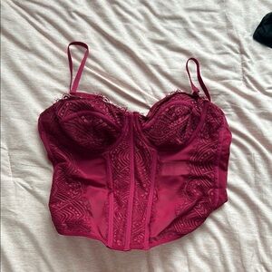 Elegant Lace Bustier in Deep Red